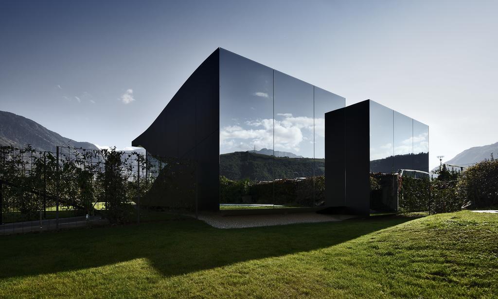 Mirror Houses Bolzano Esterno foto